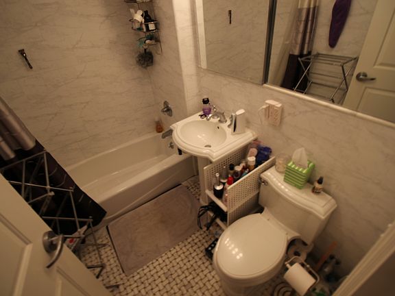 5th image of 420 E 11th St APT 5A