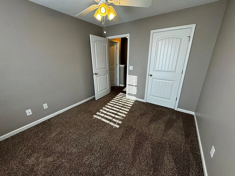 75 Walker Ct — Photo 19
