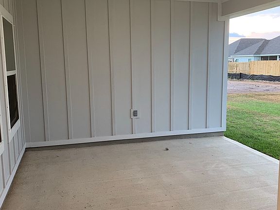 4th image of 6009 Forest Bay Ave