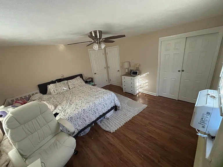 396 Brown St #2 — Photo 4