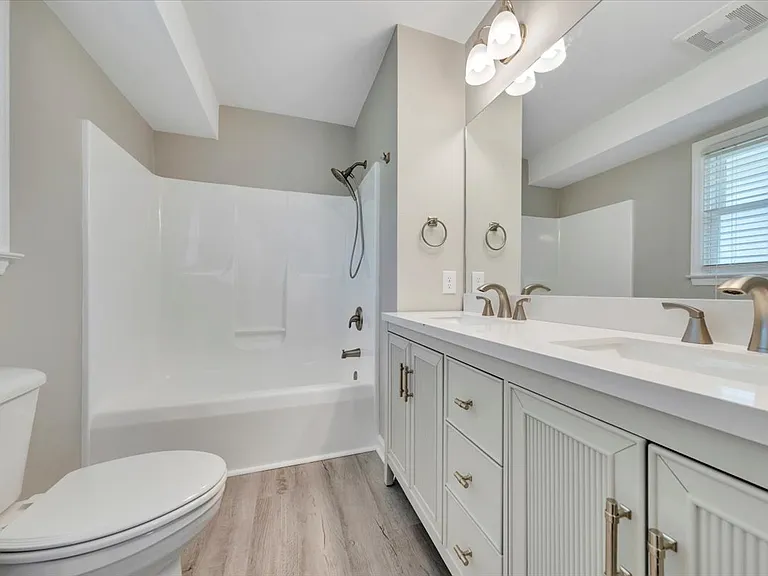 1905 Summerfield Dr — Photo 19