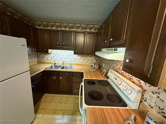 5th image of 1019 Gordon Sq NE