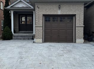 36 Foothill St #BASEMENT, Whitby, ON L1R 2V6