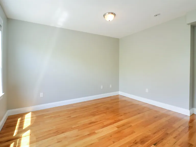 381 Communipaw Ave #3B — Photo 12