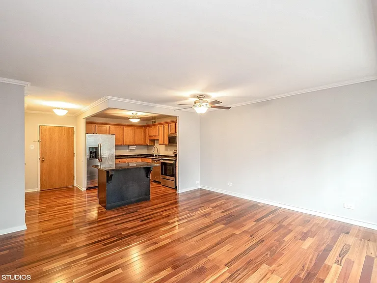 211 E Ohio St #1914 — Photo 4
