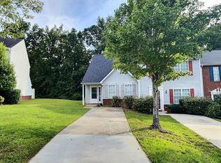 1306 Hollenbeck Ln, Riverdale, GA 30296