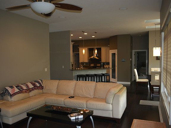 2nd image of 701 Deerfield Dr