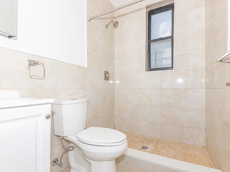 41 Jefferson St #21 — Photo 8