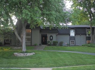 14479 Ladue Rd, Chesterfield, MO 63017