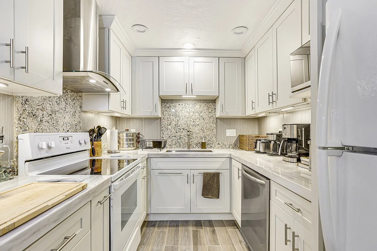 Fully Equipped Kitchen - 265 Loma Alta Dr #ID1308154P