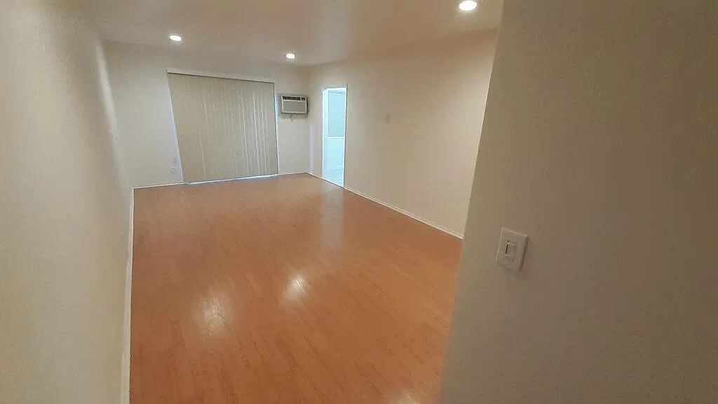 5929 Laurel Canyon Blvd — Photo 2