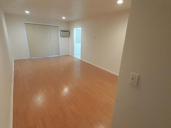 2nd image of 5929 Laurel Canyon Blvd #2