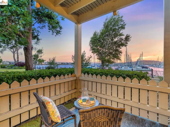 161 Shoreline Ct, Richmond, CA 94804
