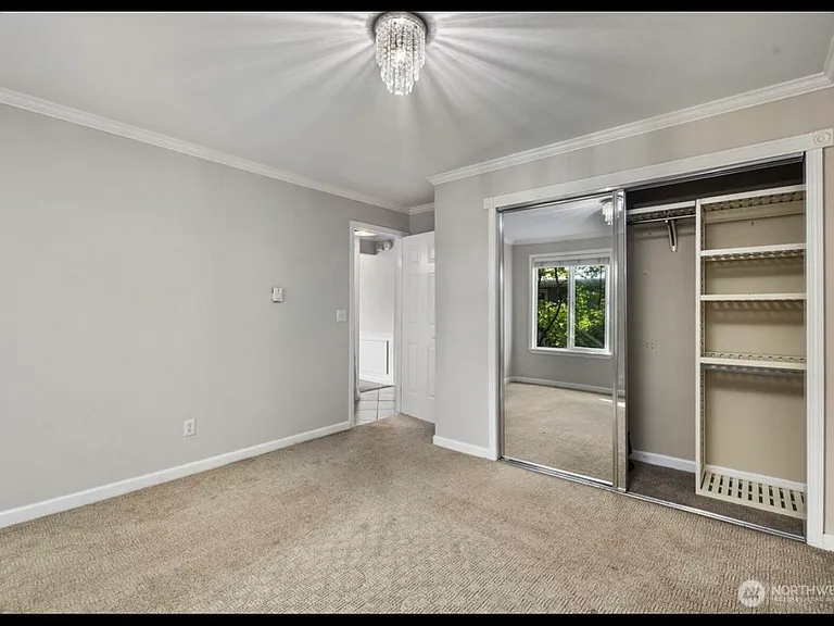 1113 Kirkland Ave — Photo 9