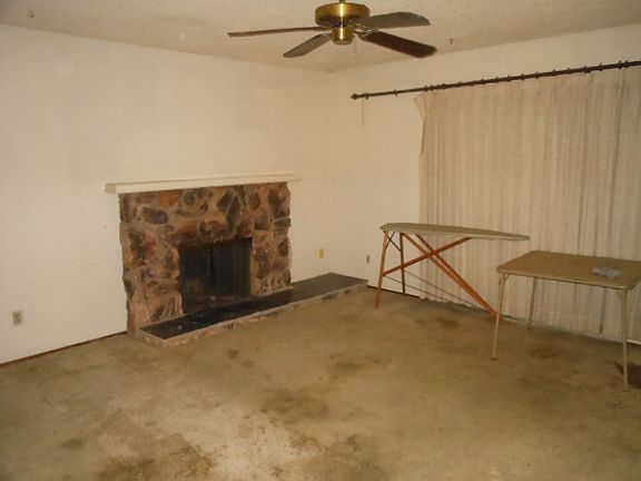 4th image of 7149 Brayton Ave