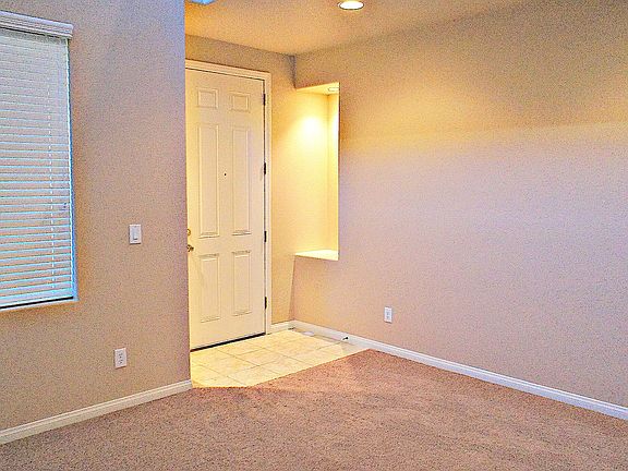 3rd image of 11900 Menchaca Ln