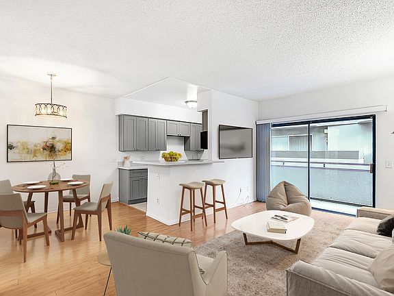 2nd image of 2584 S Centinela Ave #2