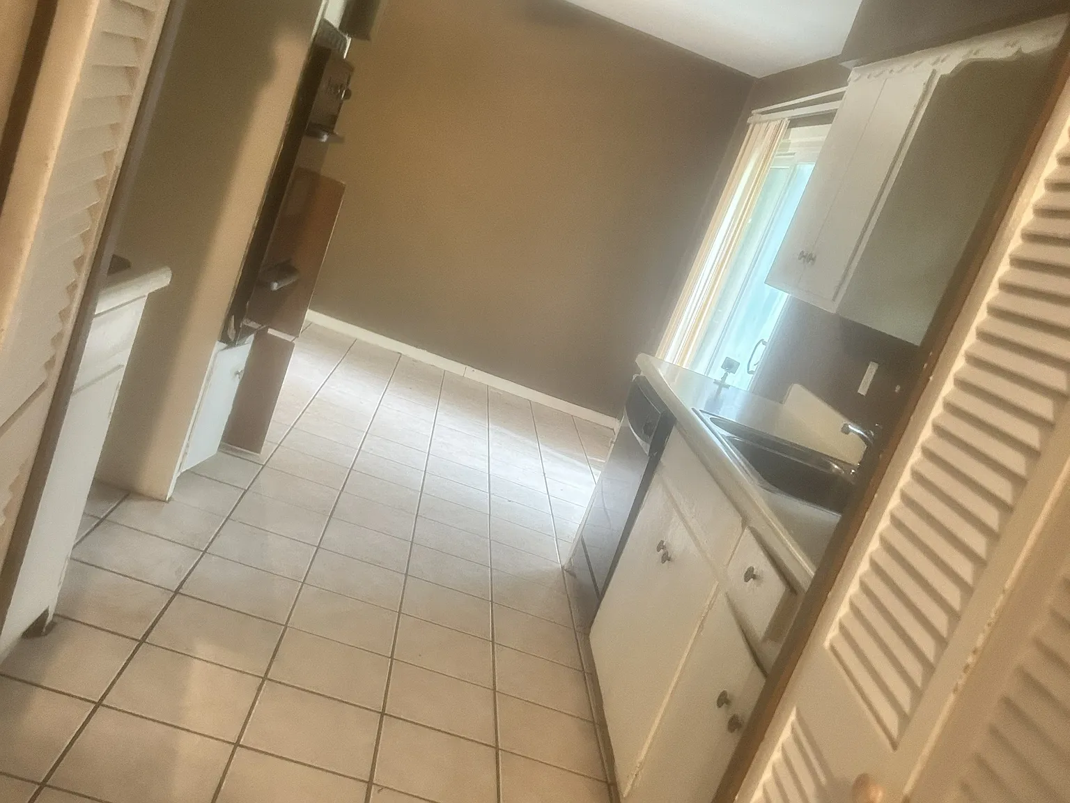 3 bed, 1395 sqft, $1,045 — Photo 4