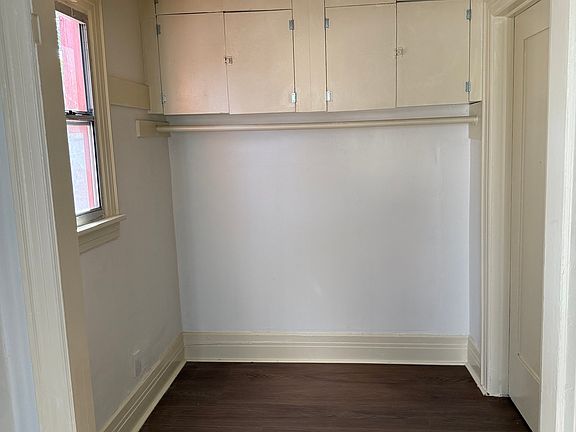 3rd image of 1665 W 11th Pl APT 101