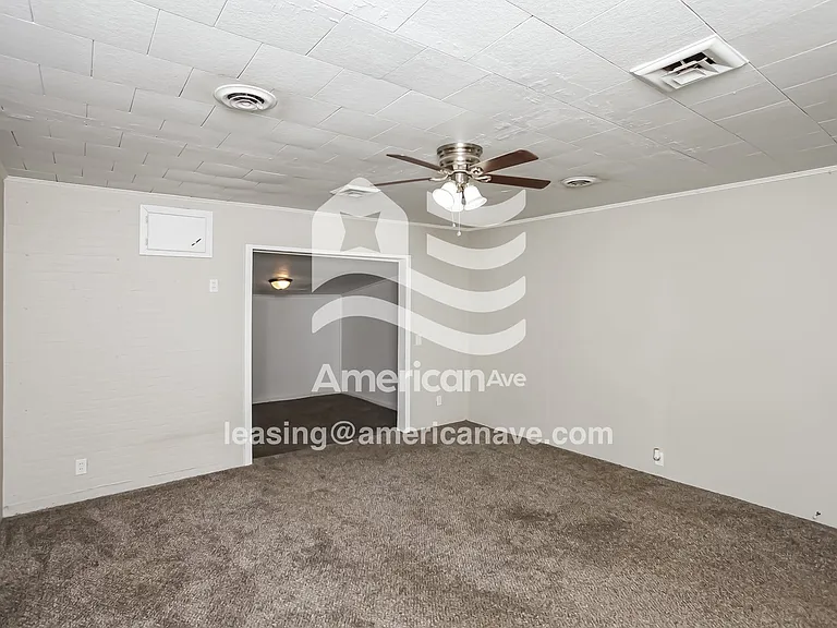 1617_009_main_bedroom_13786564.jpg
