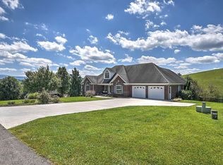 514 Haynes Ave, Chilhowie, VA 24319