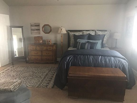 4th image of 21309 Evelyn Ct