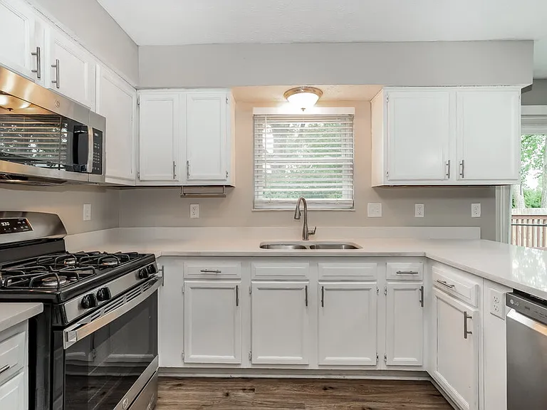 2656 Willowgate Rd — Photo 10