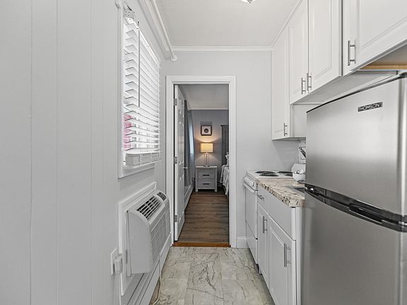 3rd image of 46 E Grand Ave #466