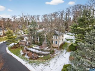 117 Van Riper Ln, Woodcliff Lake, NJ 07677