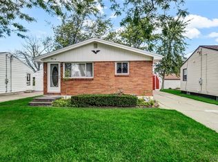 4914 Morgan Pkwy, Hamburg, NY 14075