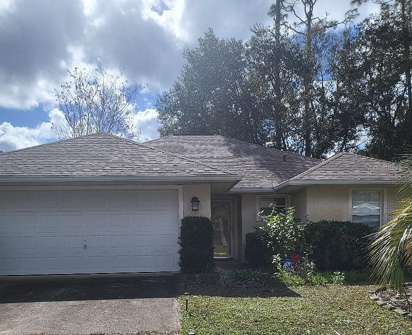 1st image of 19 Rymsen Ln