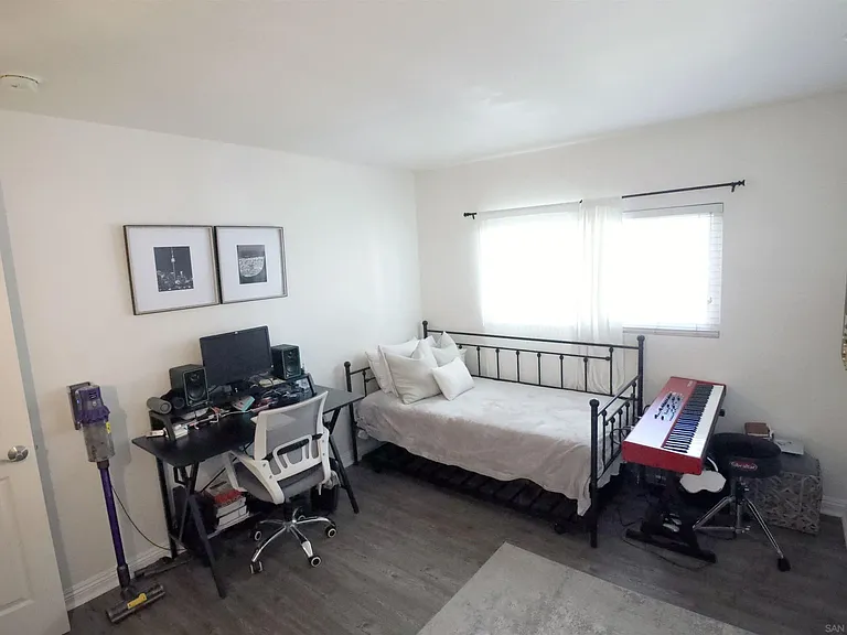 550 Graves Ave #10 — Photo 11