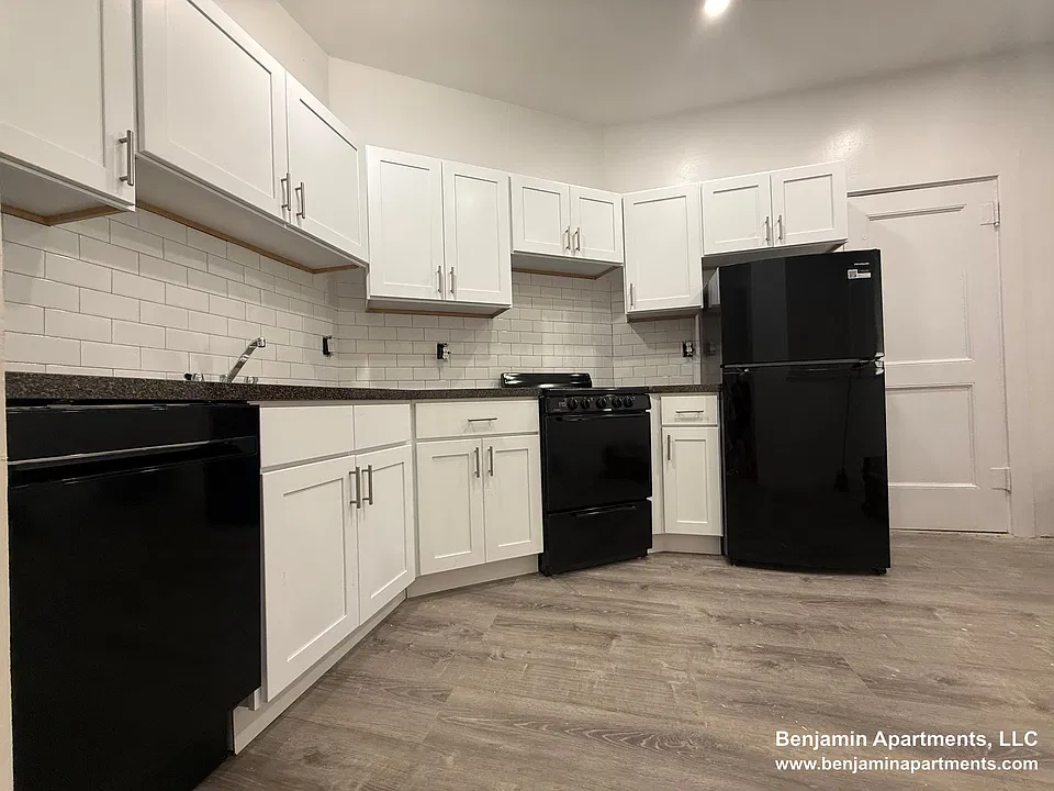 1589-1595 Beacon St #12
