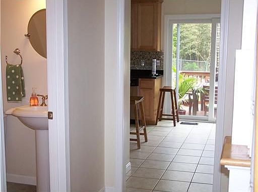 5th image of 56 Emmett Ln