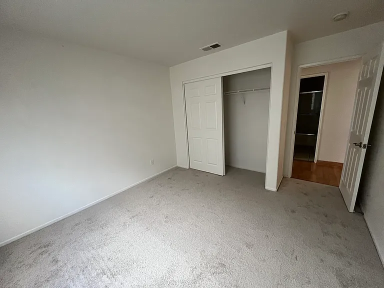4323 Exmoor Ct — Photo 9