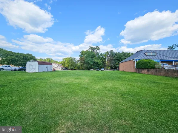 305 N Frederick Ave, Gaithersburg, MD 20877