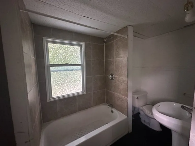 37 Melville St — Photo 3
