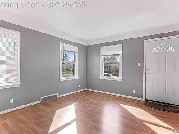 4th image of 12044 Forrer St E