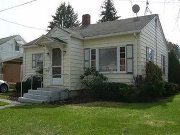 636 Willow Ave, Indiana, PA 15701