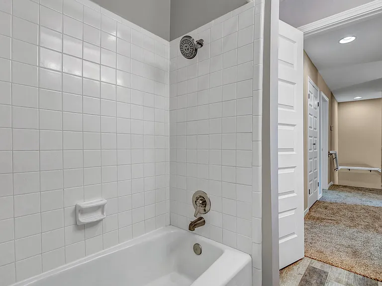 1659 W Sam Houston Pkwy S — Photo 34