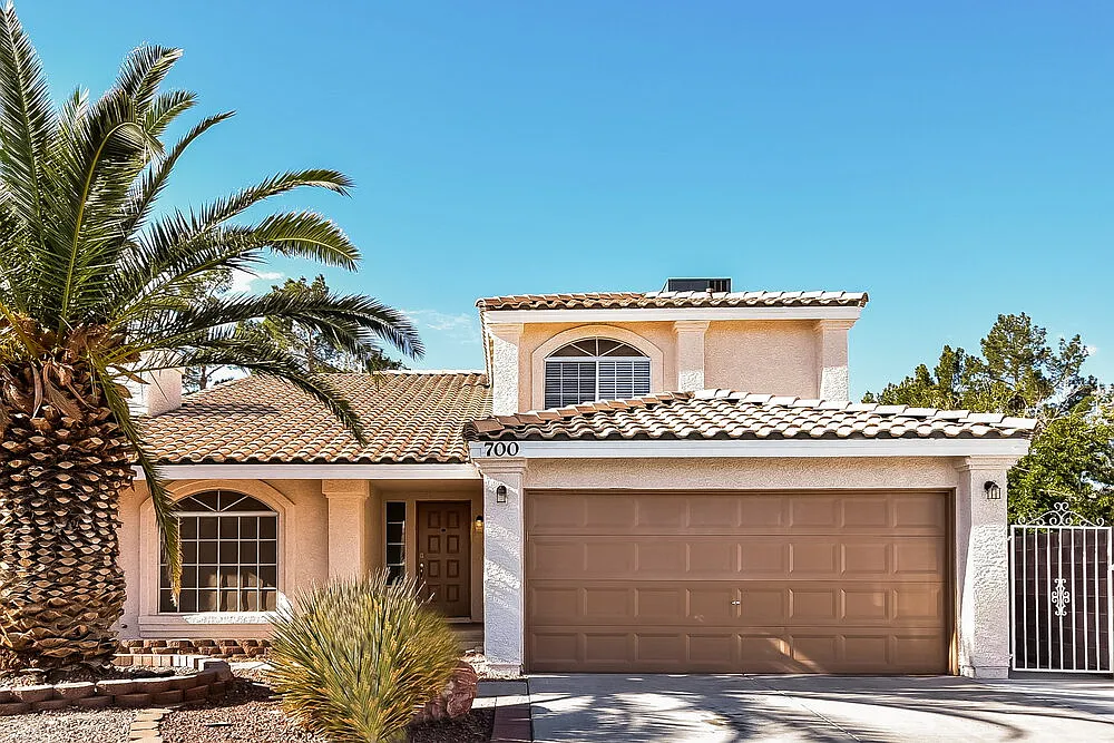 4 bed, 3.0 bath, 1943 sqft, $2,835 — Photo 1
