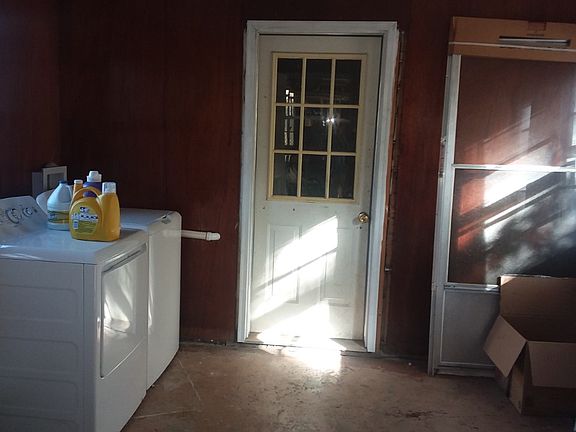 Mud Room / laundry room 