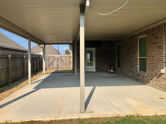 5th image of 137 Village View Dr