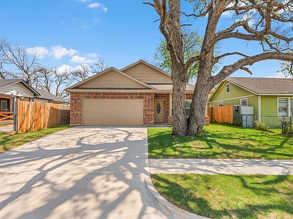 2nd image of 804 N Chandler Dr