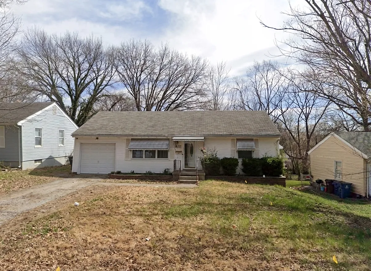 4 bed, 1500 sqft, $1,750 — Photo 1