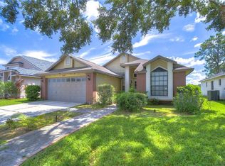 1538 Portsmouth Lake Dr, Brandon, FL 33511