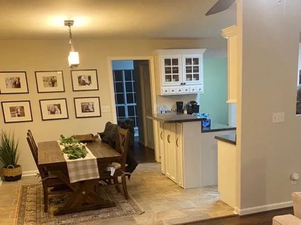 145 Lakeshore Cir, Warrior, AL 35180