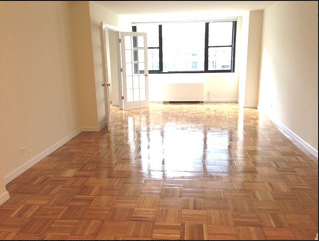 2nd image of 330 W 58th St APT 07F