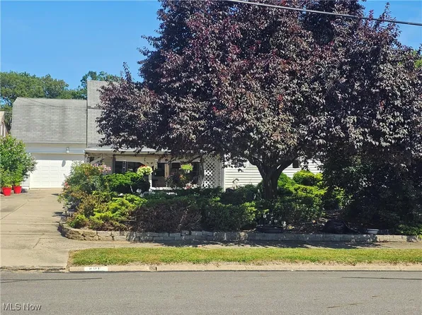 201 S Cleveland Ave, Niles, OH 44446