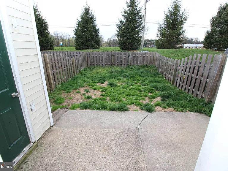 29 Van Horn Pl — Photo 20